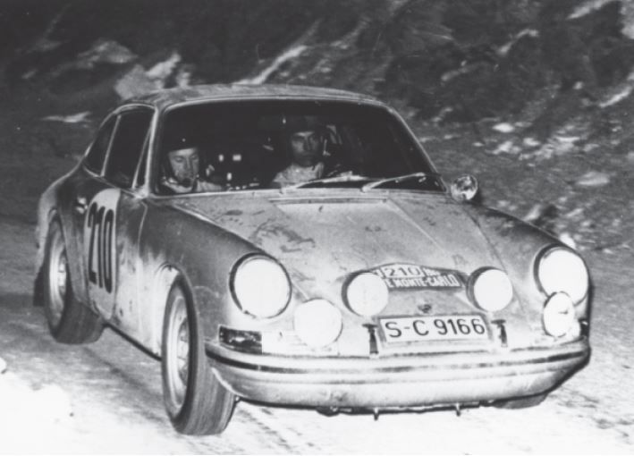 Porsche 911, Rallye Monte Carlo, 1968 Mit Vollgas den Col de la Couillole hinab. Fast eine Minute schneller als der zweitbeste Teilnehmer, auf einer Fahrstrecke von 17 Minuten. Hätten sie zwei Kurven schneller nehmen können … oder drei?  © Vic Elford, Perfekt Porsche Fahren.